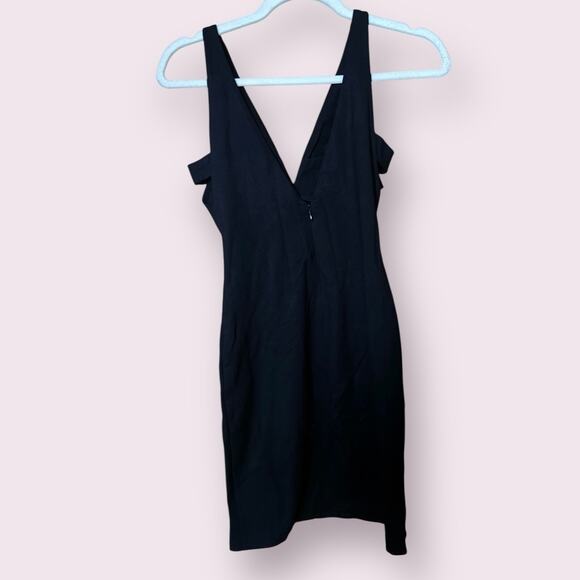 Amanda Uprichard Side Cutout V-Neck Black Mini Dress - Picture 4 of 7